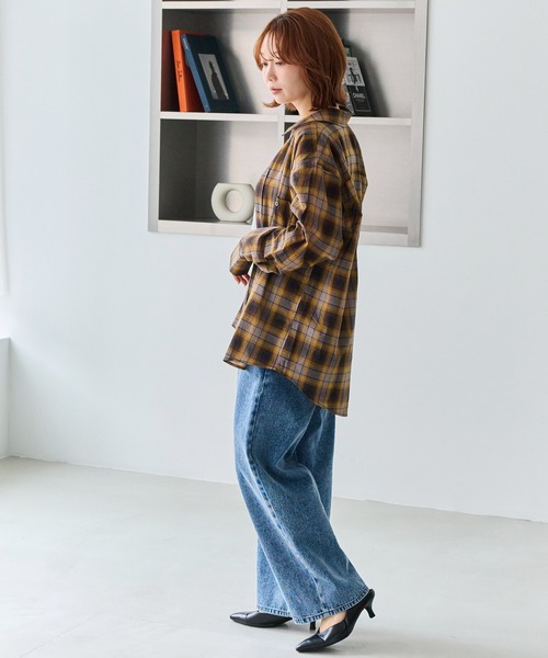 LAVEANGE（ラビアンジェ）の「シアーチェックシャツ│抜け感スタイル/大人カジュアル/シアーシャツ/羽織り/オーバーサイズ/冷房対策/体型カバー（シャツ/ブラウス・レディース・ブラウン/ブラック・M/4L/3L/LL）」の11枚目の写真