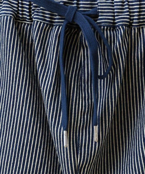 LEPSIM（レプシィム）の「【産前・産後対応】マタニティ／ヒッコリーワイドパンツ　632891（マタニティウェア/グッズ・レディース・ブルー/アイボリー・FREE）」の13枚目の写真