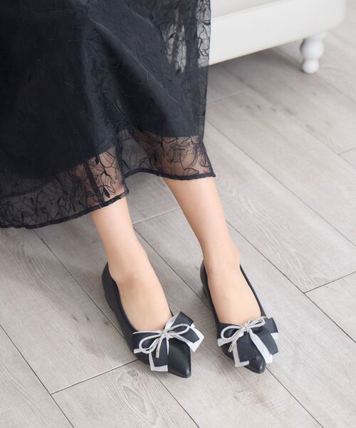 RETRO GIRL（レトロガール）の「リボンパンプス（パンプス・レディース・オフホワイト/ブラック・MEDIUM/LARGE）」の10枚目の写真