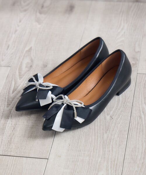 RETRO GIRL（レトロガール）の「リボンパンプス（パンプス・レディース・オフホワイト/ブラック・MEDIUM/LARGE）」の14枚目の写真