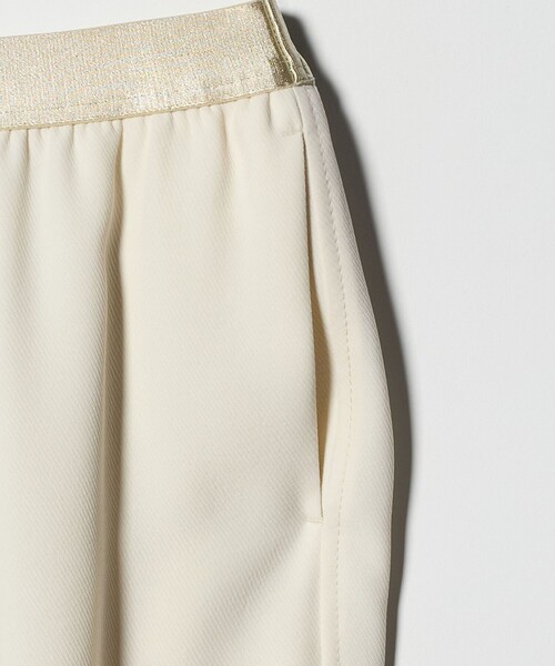 UNITED ARROWS（ユナイテッドアローズ）の「COMFY ラップ マキシスカート WHITE ‐防汚 UVカット ウォッシャブル‐（スカート・レディース・オフホワイト・38/36）」の3枚目の写真