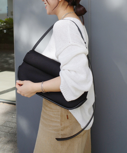 LE TALON（ルタロン）の「ADDCULUMN/アドカラム ROLLA OBLONG M MESH（ショルダーバッグ・レディース・ブラック・FREE）」の2枚目の写真