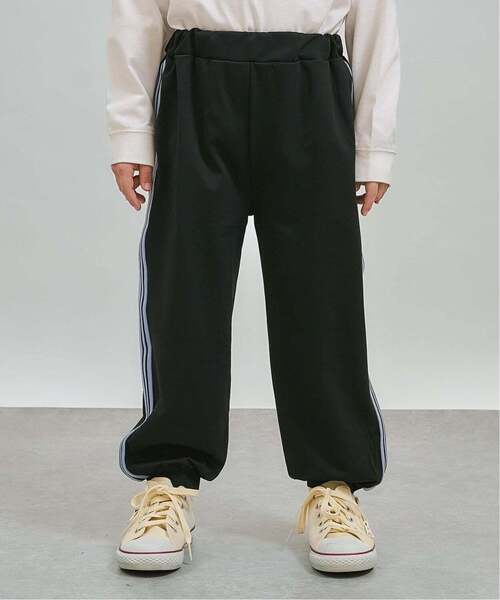 b・ROOM(ビールーム)の「【スクール対応】速乾でシワになりにくいイージーケアラインパンツ(その他パンツ・キッズ・パープル/ブラック/ライトグレー・110cm/150cm/130cm/120cm/100cm/140cm)」の9枚目の写真