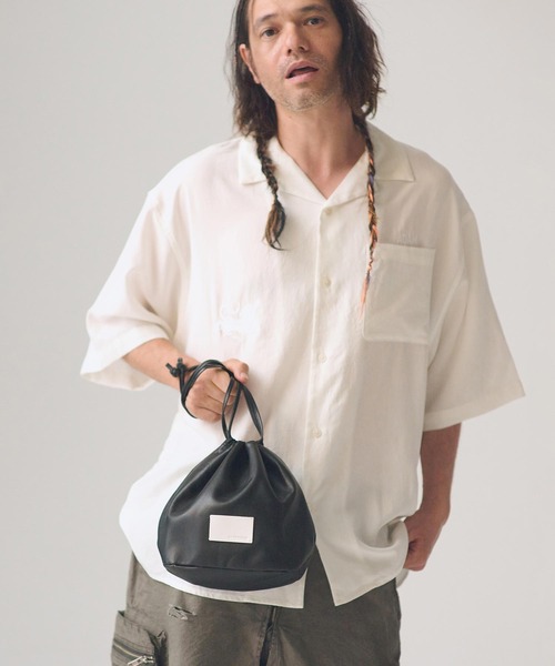 ADAM PATEK(アダムパテック)の「mko13441-water repellent leather drawstring bag 巾着バッグ(AP2619003)(ハンドバッグ・メンズ・ブラック・FREE)」の2枚目の写真