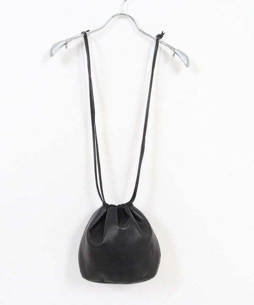 ADAM PATEK(アダムパテック)の「mko13441-water repellent leather drawstring bag 巾着バッグ(AP2619003)(ハンドバッグ・メンズ・ブラック・FREE)」の9枚目の写真