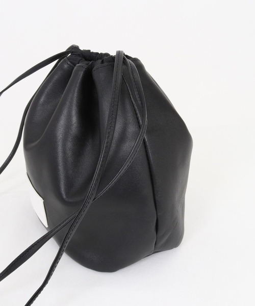 ADAM PATEK(アダムパテック)の「mko13441-water repellent leather drawstring bag 巾着バッグ(AP2619003)(ハンドバッグ・メンズ・ブラック・FREE)」の11枚目の写真
