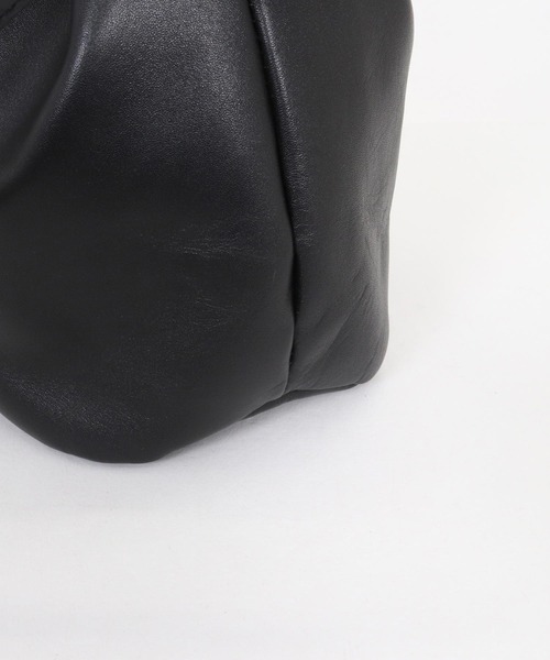 ADAM PATEK(アダムパテック)の「mko13441-water repellent leather drawstring bag 巾着バッグ(AP2619003)(ハンドバッグ・メンズ・ブラック・FREE)」の12枚目の写真