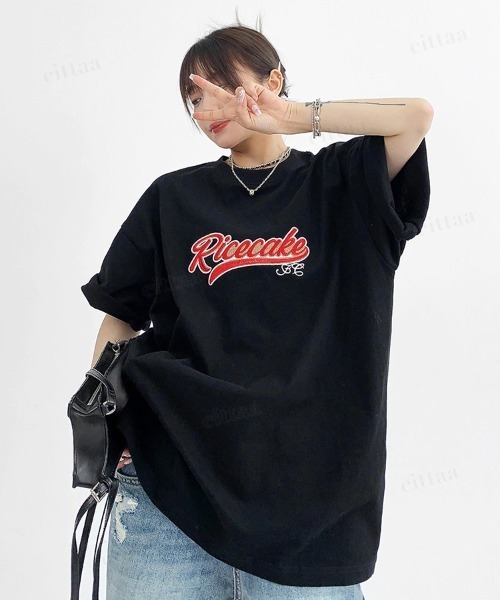 Dalfwin（ダールフィン）の「韓国ファッション Ricecakeレトロ刺繍ロゴ半袖Tシャツ（Tシャツ/カットソー・レディース・ブラック/ホワイト・FREE）」の2枚目の写真