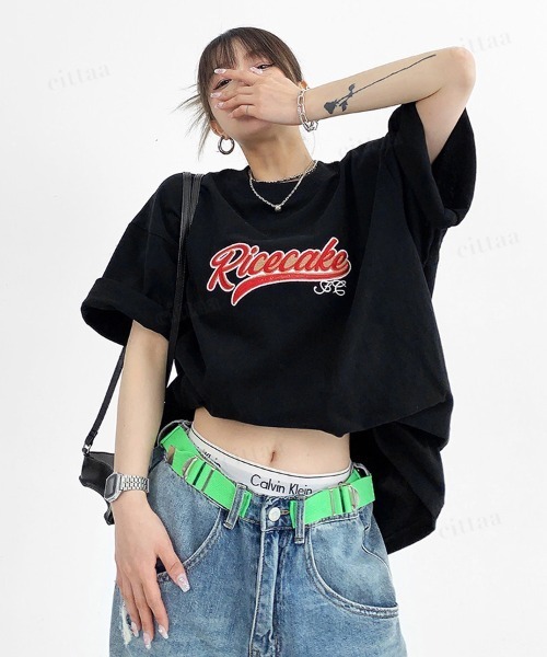 Dalfwin（ダールフィン）の「韓国ファッション Ricecakeレトロ刺繍ロゴ半袖Tシャツ（Tシャツ/カットソー・レディース・ブラック/ホワイト・FREE）」の3枚目の写真