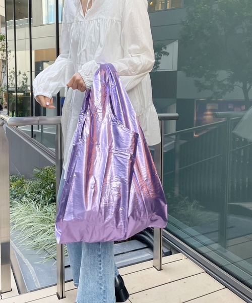 BAGGU（バグー）の「【BAGGU(バグゥ)】メタリックSTANDARD（エコバッグ/サブバッグ・レディース・ライトブルー/ライトピンク/ピンク・0）」の20枚目の写真
