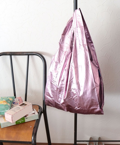 BAGGU（バグー）の「【BAGGU(バグゥ)】メタリックSTANDARD（エコバッグ/サブバッグ・レディース・ライトブルー/ライトピンク/ピンク・0）」の22枚目の写真