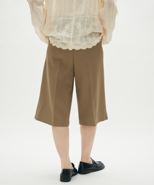 full/fill.(フルフィル)の「tuck half pants / タックハーフパンツ(その他パンツ・レディース・ブラック/ベージュ・FREE)」の10枚目の写真
