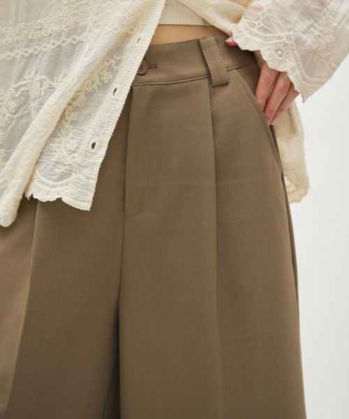 full/fill.(フルフィル)の「tuck half pants / タックハーフパンツ(その他パンツ・レディース・ブラック/ベージュ・FREE)」の3枚目の写真