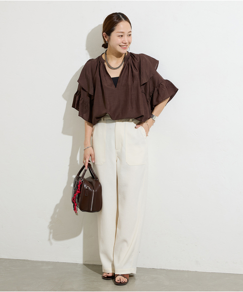 JOURNAL STANDARD(ジャーナルスタンダード)の「《追加》ソフトクロスフリルスリーブブラウス(シャツ/ブラウス・レディース・ブラック/ブラウン・FREE)」の9枚目の写真