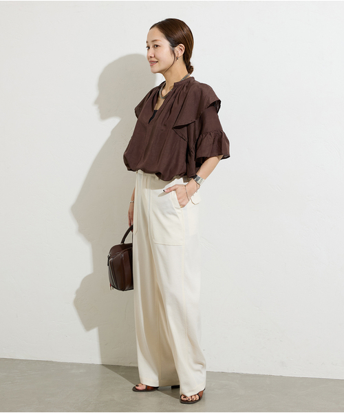 JOURNAL STANDARD(ジャーナルスタンダード)の「《追加》ソフトクロスフリルスリーブブラウス(シャツ/ブラウス・レディース・ブラック/ブラウン・FREE)」の3枚目の写真