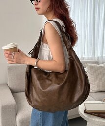 ギャザーリングビッグショルダーバッグ