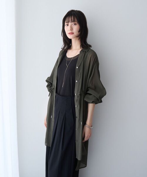 YECCA VECCA(イェッカヴェッカ)の「シアー2way袖バルーンチュニック(シャツ/ブラウス・レディース・ブルー/チャコールグレー/ライトベージュ/イエロー/ダークベージュ/ブルーグリーン・FREE)」の7枚目の写真