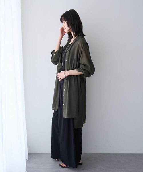 YECCA VECCA(イェッカヴェッカ)の「シアー2way袖バルーンチュニック(シャツ/ブラウス・レディース・ブルー/チャコールグレー/ライトベージュ/イエロー/ダークベージュ/ブルーグリーン・FREE)」の9枚目の写真