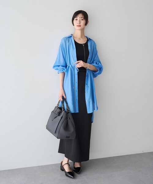 YECCA VECCA(イェッカヴェッカ)の「シアー2way袖バルーンチュニック(シャツ/ブラウス・レディース・ブルー/チャコールグレー/ライトベージュ/イエロー/ダークベージュ・FREE)」の12枚目の写真