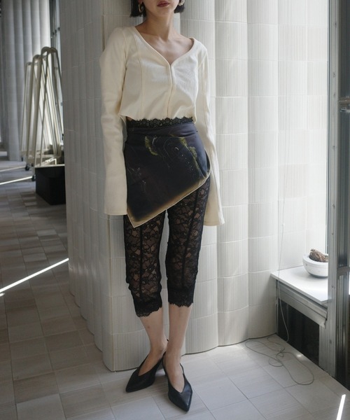 Ameri(アメリ)の「LACE BIKER PANTS(その他パンツ・レディース・ブラック/ホワイト・MEDIUM/SMALL)」の3枚目の写真