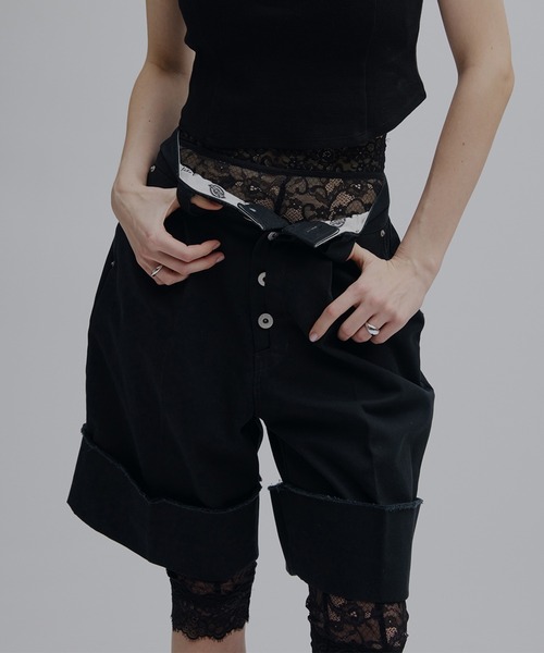 Ameri(アメリ)の「LACE BIKER PANTS(その他パンツ・レディース・ブラック/ホワイト・MEDIUM/SMALL)」の6枚目の写真