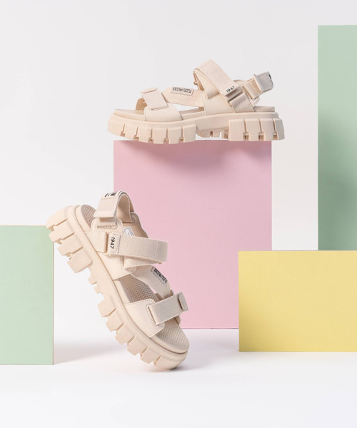 PALLADIUM（パラディウム）の「リボルトプラットフォームサンダル4カラー（サンダル・レディース・ホワイト/ピンク/ブラック/ベージュ・22cm/22.5cm/23cm/23.5cm/24cm/24.5cm/25cm）」の21枚目の写真
