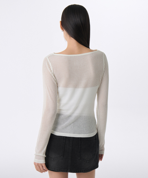 MUSINSA STANDARD WOMAN（ムシンサスタンダードウーマン）の「ウィメンズバーティカルシアーボートネック長袖Tシャツ[アイボリー]（Tシャツ/カットソー・レディース・その他・SMALL/X-SMALL/MEDIUM/LARGE）」の2枚目の写真