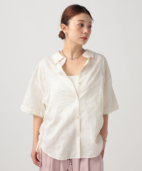 BAYFLOW（ベイフロー）の「[サイドリボン付き]ドビーストライプシャーリングシャツ（シャツ/ブラウス・レディース・オフホワイト/ネイビー/ベージュ/ライトブルー・FREE）」の13枚目の写真