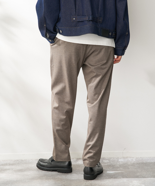 B.C STOCK(ベーセーストック)の「TAKE IT イージースリムスラックス(その他パンツ・メンズ・チャコールグレー/ベージュ/ネイビー・MEDIUM/LARGE/SMALL)」の17枚目の写真