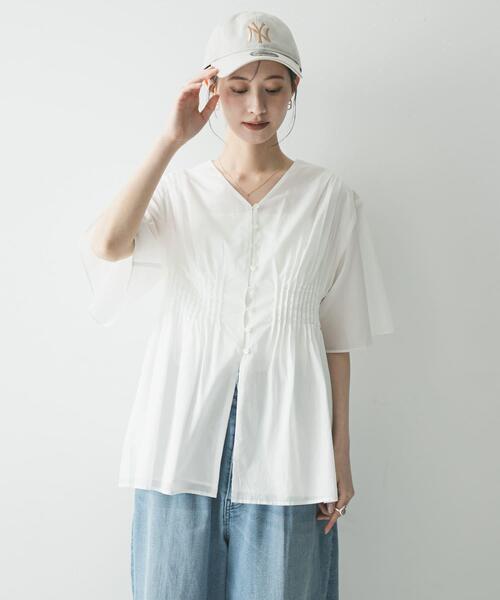 URBAN RESEARCH(アーバンリサーチ)の「コットンボイルタックデザインブラウス(シャツ/ブラウス・レディース・ブラック/ブラウン/オフホワイト・FREE)」の5枚目の写真