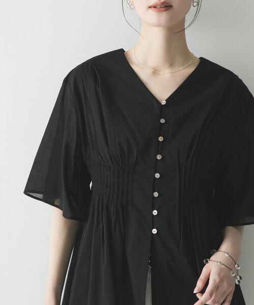 URBAN RESEARCH(アーバンリサーチ)の「コットンボイルタックデザインブラウス(シャツ/ブラウス・レディース・ブラック/ブラウン/オフホワイト・FREE)」の12枚目の写真