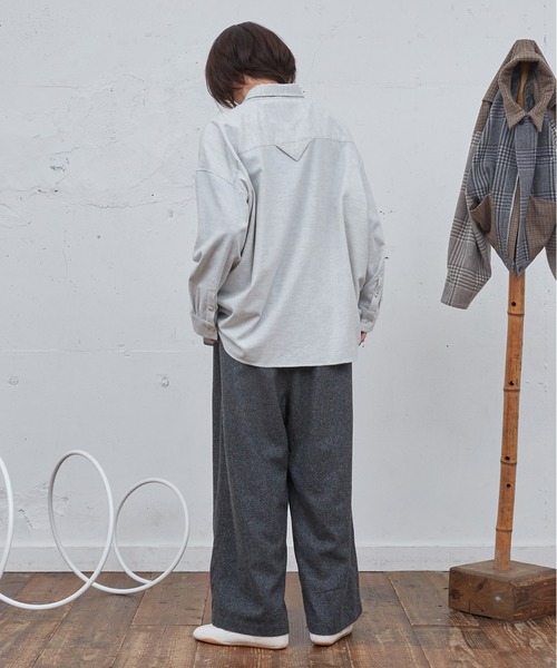 Dulcamara（ドゥルカマラ）の「コットンビエラワイドBOXシャツ（シャツ/ブラウス・メンズ・ライトグレー/ブラック・1/0）」の10枚目の写真