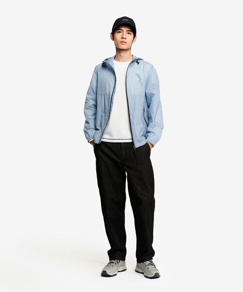 AIGLE(エーグル)の「超軽量 撥水リップストップ アクティブフーディジャケット(ナイロンジャケット・メンズ・グレイッシュブルー/ホワイト・L/M/XL/S)」の4枚目の写真