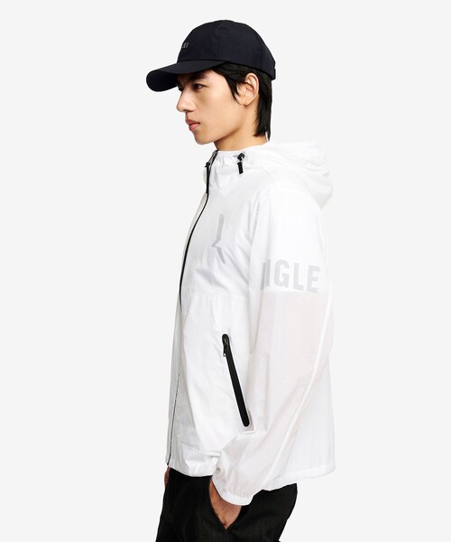 AIGLE(エーグル)の「超軽量 撥水リップストップ アクティブフーディジャケット(ナイロンジャケット・メンズ・グレイッシュブルー/ホワイト・L/M/XL/S)」の14枚目の写真