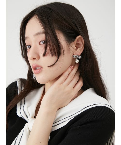 LILY BROWN(リリーブラウン)の「マリンリボンパールピアス(ピアス(両耳用)・レディース・ゴールド/シルバー・F)」の7枚目の写真