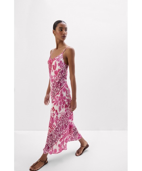 Intimissimi(インティミッシミ)の「“Brighten Your Day” ビスコース サテン ロング スリップ(ワンピース・レディース・チェリーピンク・S/M/L)」の5枚目の写真