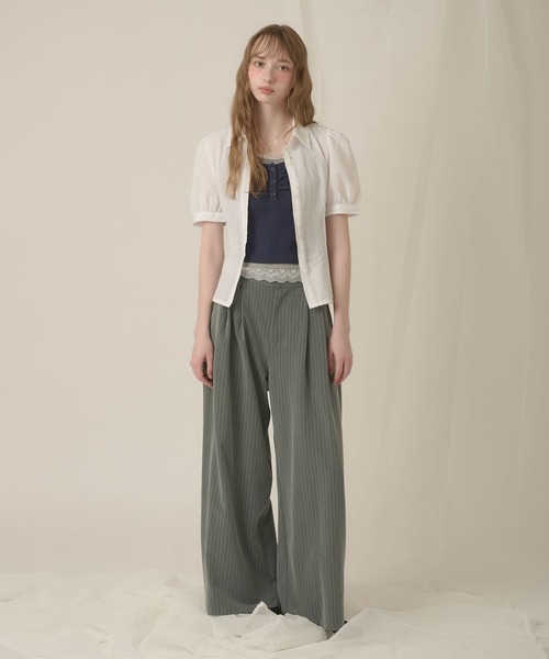 hazyl(ヘイジル)の「W button puff sleeves shirt / ダブルボタンパフスリーブシャツ(シャツ/ブラウス・レディース・ホワイト/ネイビー・フリー)」の15枚目の写真