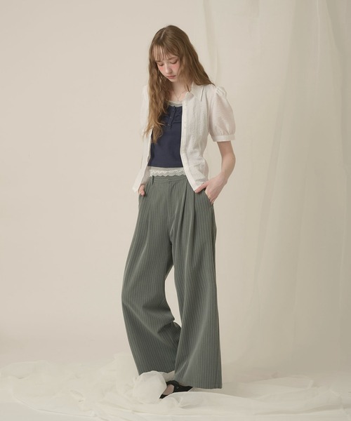 hazyl(ヘイジル)の「W button puff sleeves shirt / ダブルボタンパフスリーブシャツ(シャツ/ブラウス・レディース・ホワイト/ネイビー・フリー)」の16枚目の写真