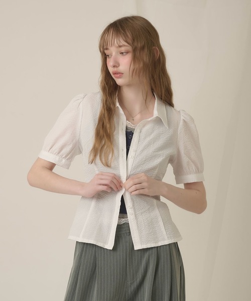 hazyl(ヘイジル)の「W button puff sleeves shirt / ダブルボタンパフスリーブシャツ(シャツ/ブラウス・レディース・ホワイト/ネイビー・フリー)」の7枚目の写真