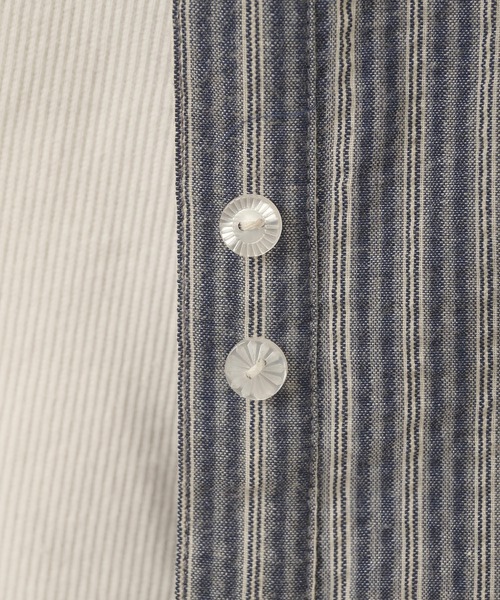 hazyl(ヘイジル)の「W button puff sleeves shirt / ダブルボタンパフスリーブシャツ(シャツ/ブラウス・レディース・ホワイト/ネイビー・フリー)」の3枚目の写真