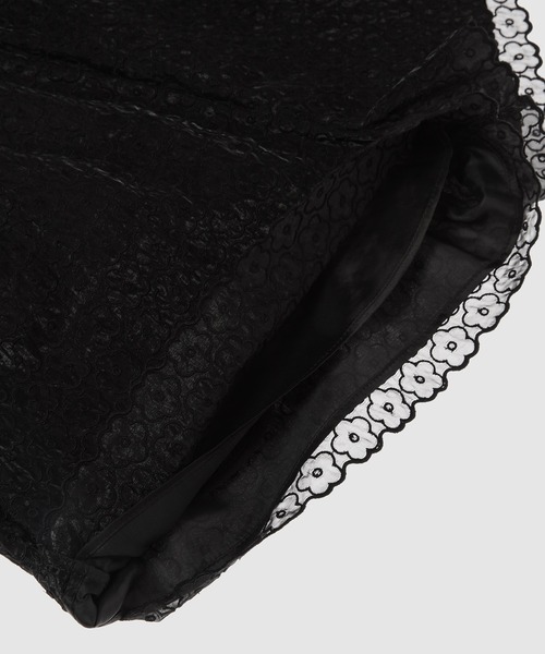 CECILIE BAHNSEN(セシリー バンセン)の「ELASTIC WAIST SHORTS WITH EMBROIDERED HEM(その他パンツ・レディース・ブラック・6/8)」の7枚目の写真