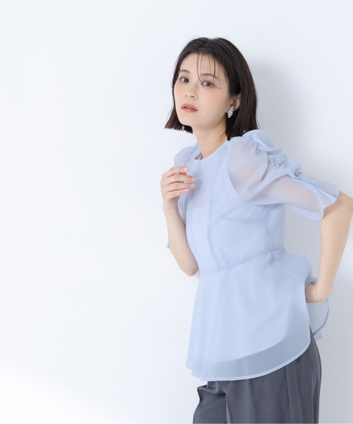 NATURAL BEAUTY BASIC(ナチュラルビューティーベーシック)の「【追加生産】シアーペプラムブラウス半袖(シャツ/ブラウス・レディース・オフホワイト/ダークブラウン/ブルー・MEDIUM/SMALL)」の22枚目の写真