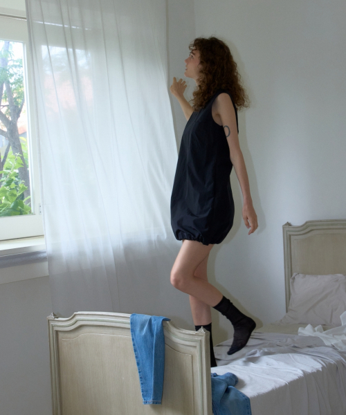 UNNOUT(アナウト)の「LITTLE BLACK DRESS(ワンピース・レディース・その他・SMALL/MEDIUM)」の4枚目の写真