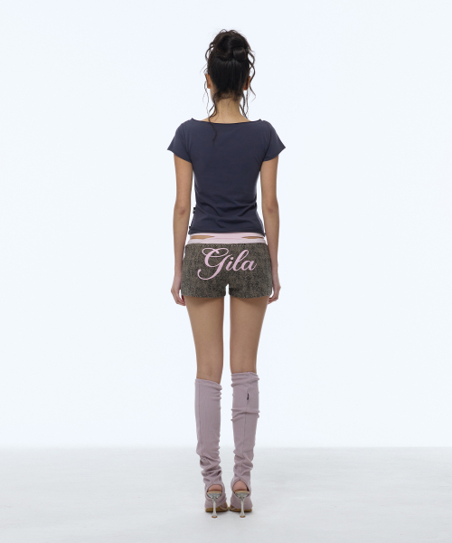 GILAARCHIVE(ギラアーカイブ)の「SLOGAN BOAT NECK T-SHIRTS_NAVY(Tシャツ/カットソー・レディース・その他・FREE)」の4枚目の写真