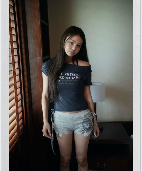 GILAARCHIVE(ギラアーカイブ)の「SLOGAN BOAT NECK T-SHIRTS_NAVY(Tシャツ/カットソー・レディース・その他・FREE)」の9枚目の写真