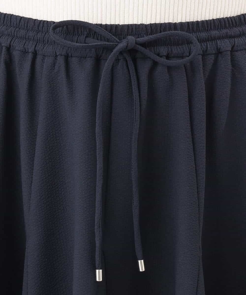 MK MICHEL KLEIN（エムケーミッシェルクラン）の「[撥水/UVカット/洗える]ボリュームフレアスカート（スカート・レディース・ネイビー/ブルー・38）」の9枚目の写真