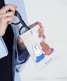 Dick Bruna（ディックブルーナ）の「"11"≪Dick Bruna≫miffy カラビナ付き POY（ポーチ）」