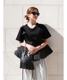BeBeoD（べベッド）の「アシンメトリーフリルぺプラムトップス（Tシャツ/カットソー）」