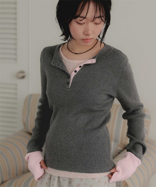 miette(ミエット)の「ヘンリーネック配色フィンガーリブニット(ニット/セーター・レディース・チャコール/ブラウン/ブラック/ライトグレー・FREE)」の22枚目の写真