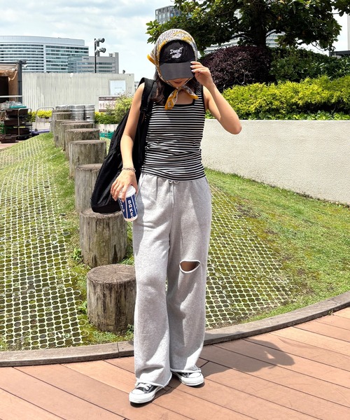 ISOOK（アイスー）の「【ISOOK / アイスー】カップ付きスクエアネックリブタンクトップ / ブラトップ インナー ボーダー 無地 ZOZOTOWN限定（タンクトップ・レディース・モカ/ブラック・FREE）」の14枚目の写真